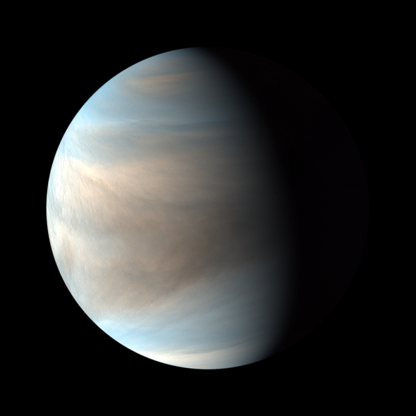 UVIで撮影した金星昼面合成擬似カラー画像（2016/11/09）の写真