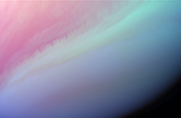UVIとIR1で撮影した金星昼面合成擬似カラー画像（2016/06/20）の写真